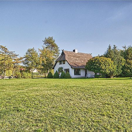 Reetdachhaus Mit Grossem Garten Und Kamin Marlow Dış mekan fotoğraf