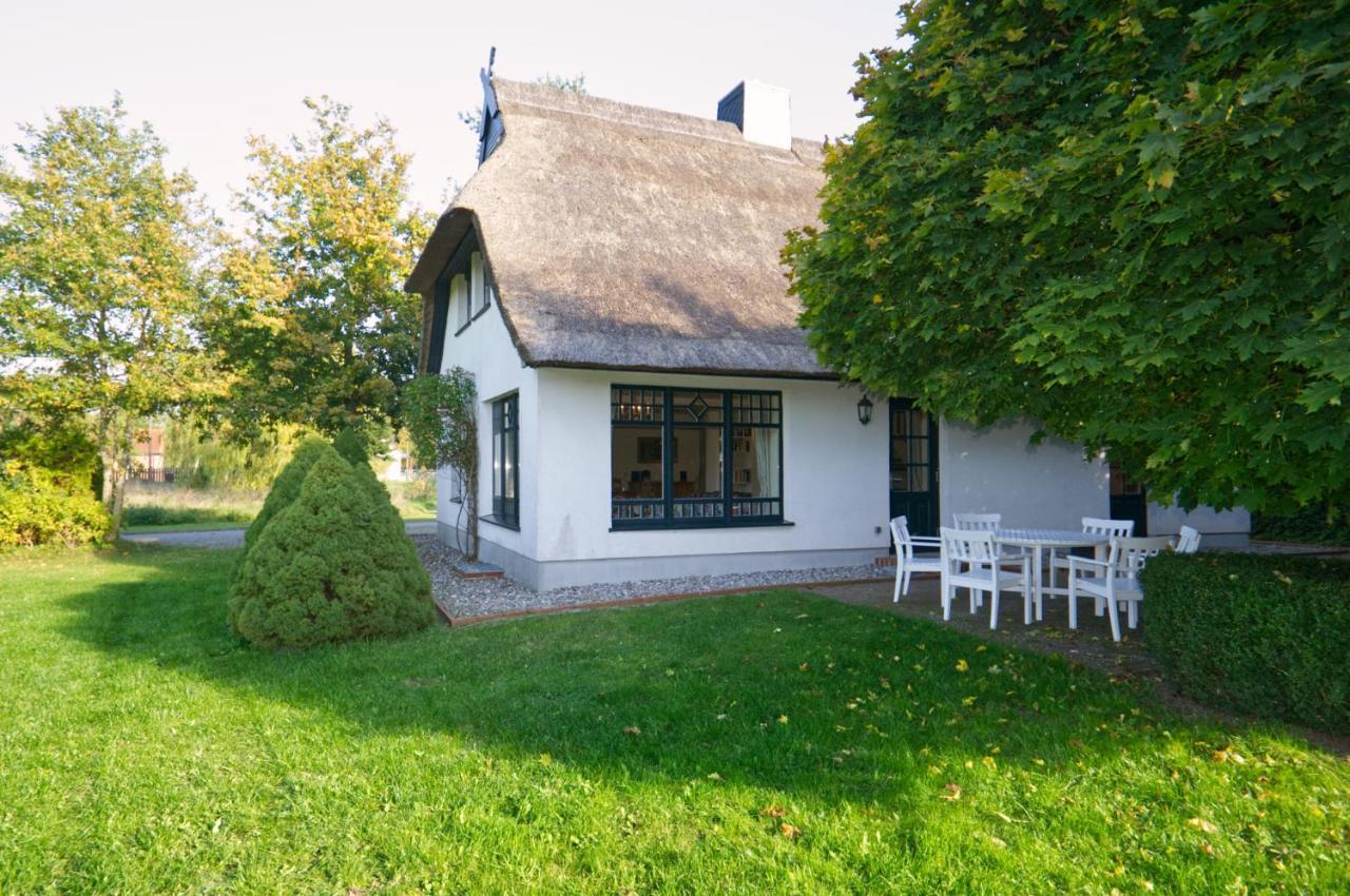 Reetdachhaus Mit Grossem Garten Und Kamin Marlow Dış mekan fotoğraf