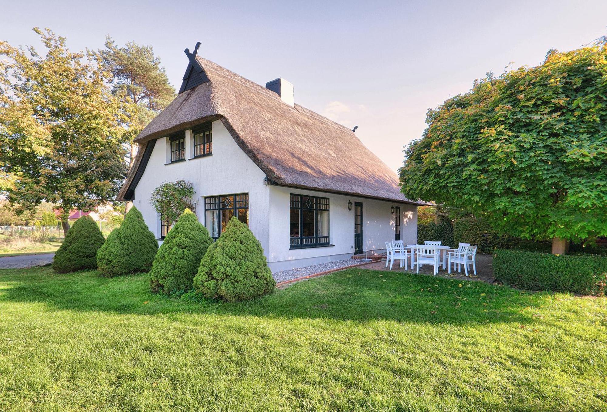 Reetdachhaus Mit Grossem Garten Und Kamin Marlow Dış mekan fotoğraf